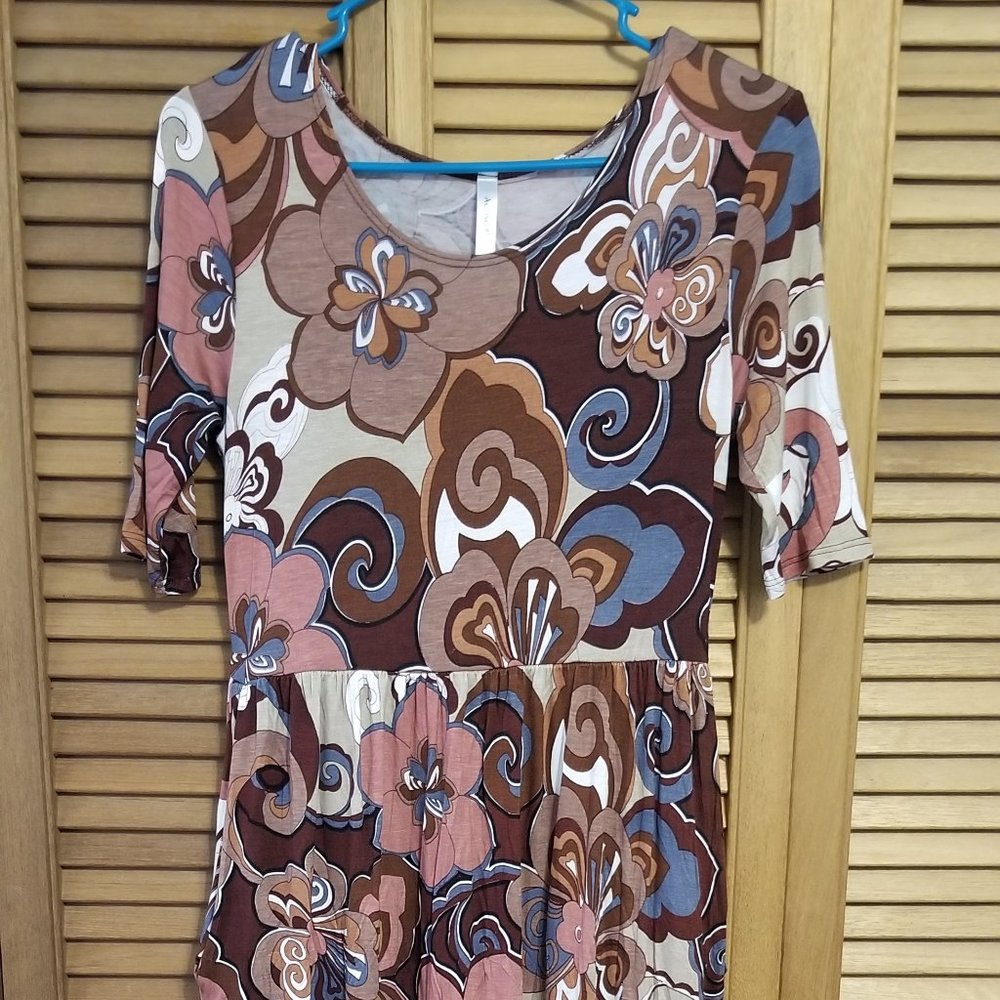 New Ladies Long Brown Dress Size Large